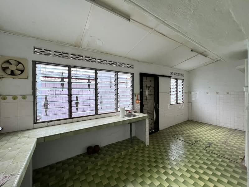 Rumah Teres 2 Tingkat untuk Disewa di Kepong Baru (Kepong) - Kim Meng Lew - Kitchen - PropertyGuru.com.my