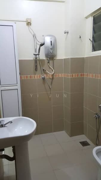 2-storey Terraced House for Rent in Bandar Sunway (Sunway) - Yi Jun - Bathroom - PropertyGuru.com.my