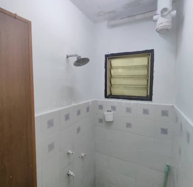 Flat for Rent at Flora Damansara Flat - Robert Yee - Bathroom - PropertyGuru.com.my