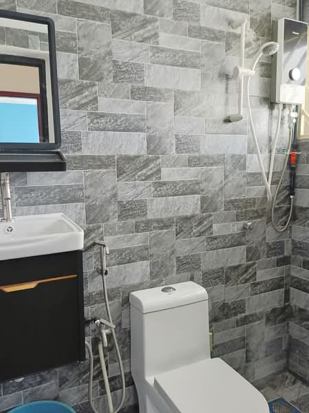 Kondominium untuk Dijual di De Tropicana - Eric Cheah - Bathroom - PropertyGuru.com.my