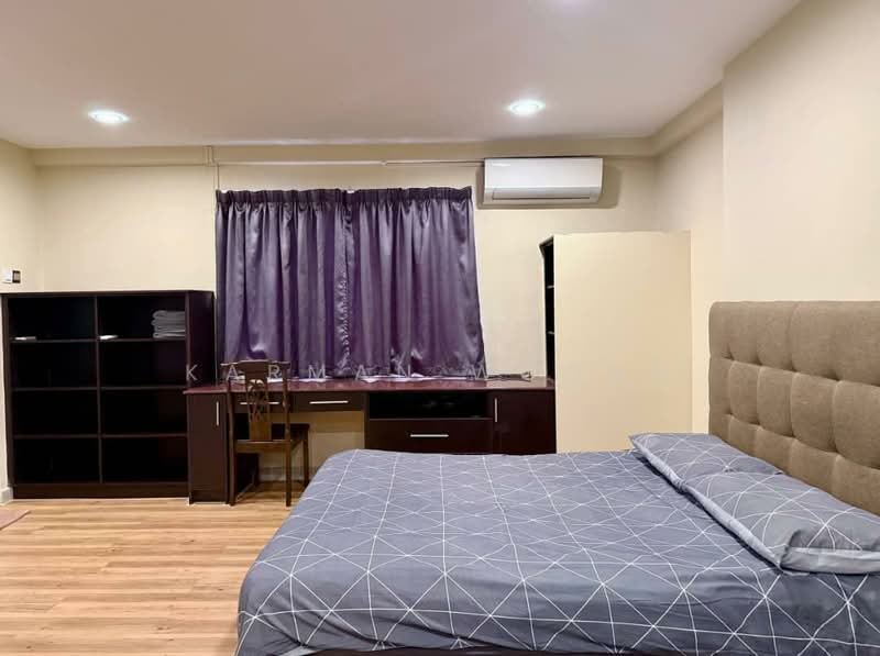 Pangsapuri untuk Dijual di Jalil Damai Apartments - Karman Woong - Bedroom - PropertyGuru.com.my