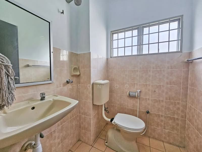 Rumah Teres 2 Tingkat untuk Dijual di Putra Heights (Subang Jaya) - Jason Ooi - Bathroom - PropertyGuru.com.my
