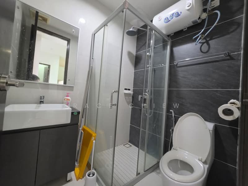 Condominium for Rent at Bay Point @ Country Garden Danga Bay - Grace Chiew - Bathroom - PropertyGuru.com.my