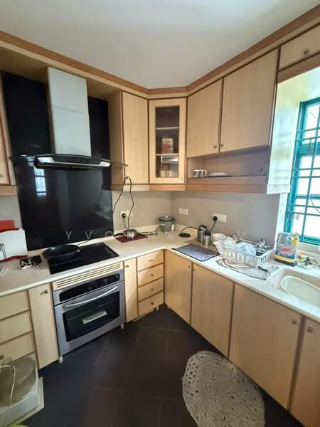 Service Residence for Sale at The Straits View Condominium - Yvonne Lim - Kitchen - PropertyGuru.com.my