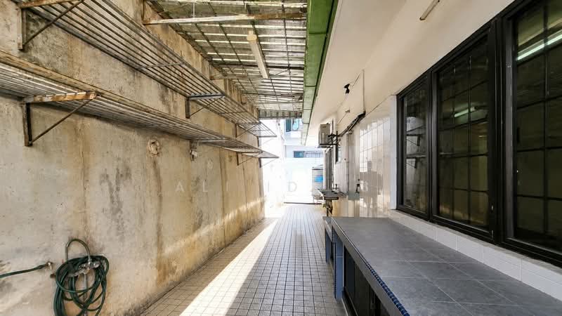 Rumah Banglo untuk Dijual di Taman Desa (Kuala Lumpur) - Ali Idris - Corridor - PropertyGuru.com.my