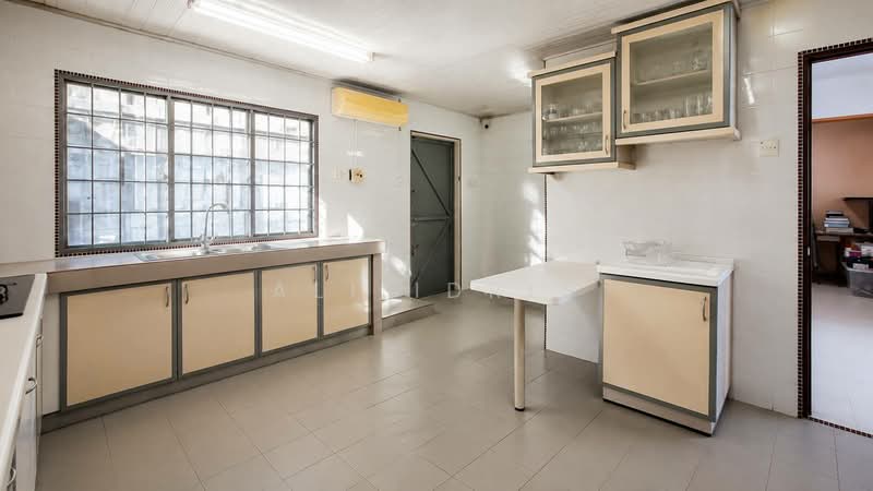 Rumah Banglo untuk Dijual di Taman Desa (Kuala Lumpur) - Ali Idris - Kitchen - PropertyGuru.com.my