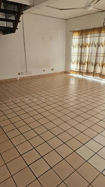 Rumah Teres untuk Dijual di Usj 2 (Subang Jaya) - Edmund Chan - Living Room - PropertyGuru.com.my