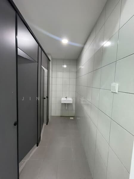 Factory for Sale in Nilai Impian (Nilai) - Jin Yin Siew - Bathroom - PropertyGuru.com.my