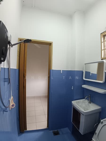 2-storey Terraced House for Rent in Usj 1 (Subang Jaya) - Angel Tan - Bathroom - PropertyGuru.com.my