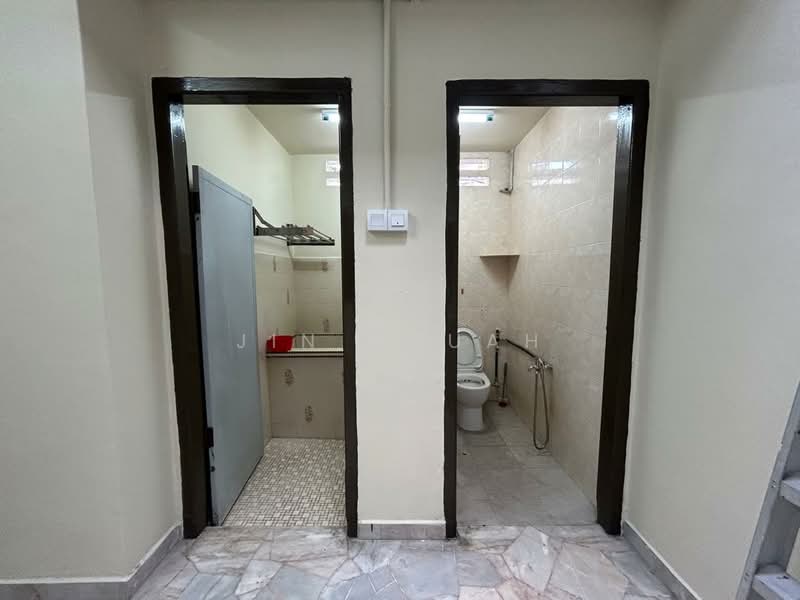 Rumah Teres 1 Tingkat untuk Disewa di Jelutong (Penang) - Jin Chuah - Bathroom - PropertyGuru.com.my