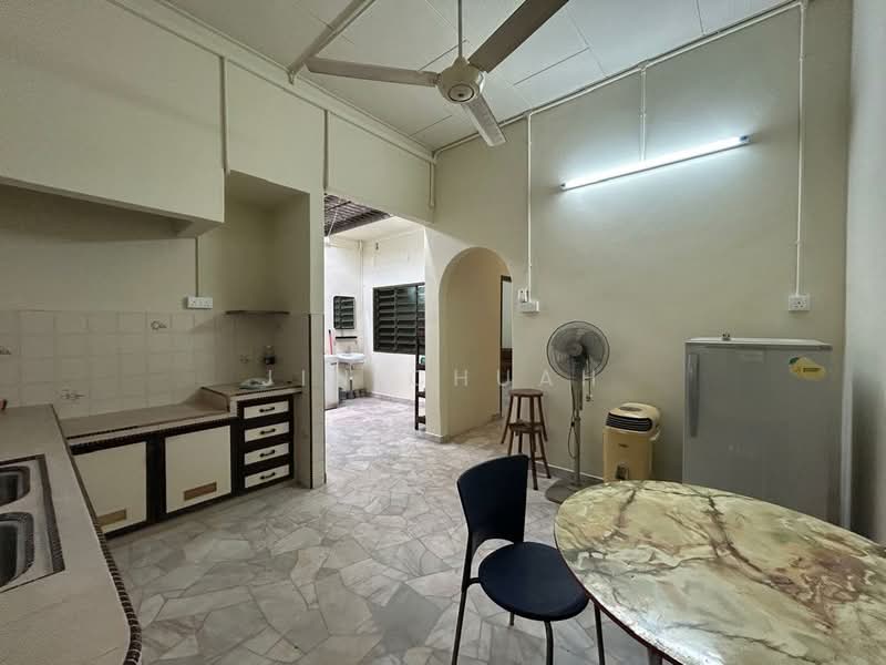 Rumah Teres 1 Tingkat untuk Disewa di Jelutong (Penang) - Jin Chuah - Kitchen - PropertyGuru.com.my