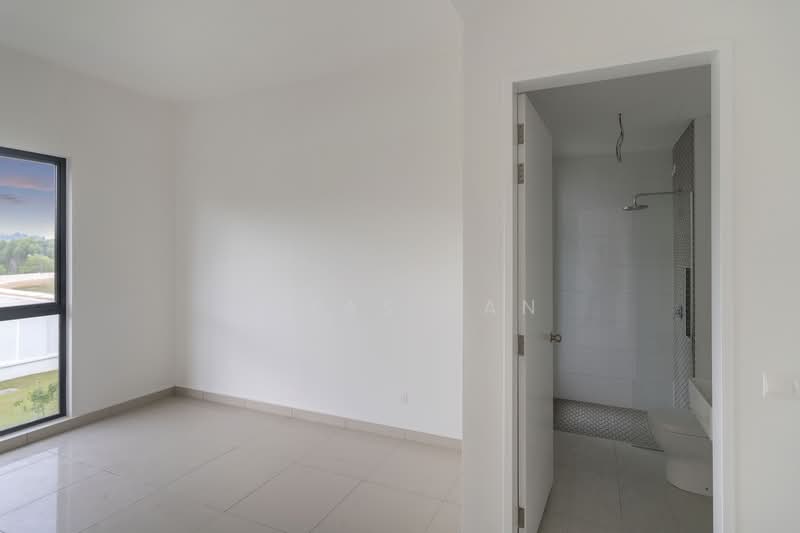 Townhouse for Sale in Setia Alam (Selangor) - Vitas Tan - Bathroom - PropertyGuru.com.my