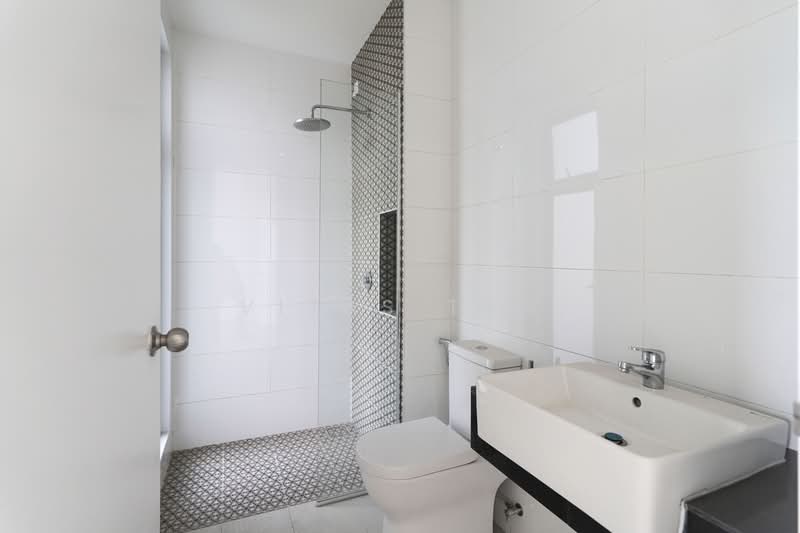 Townhouse for Sale in Setia Alam (Selangor) - Vitas Tan - Bathroom - PropertyGuru.com.my