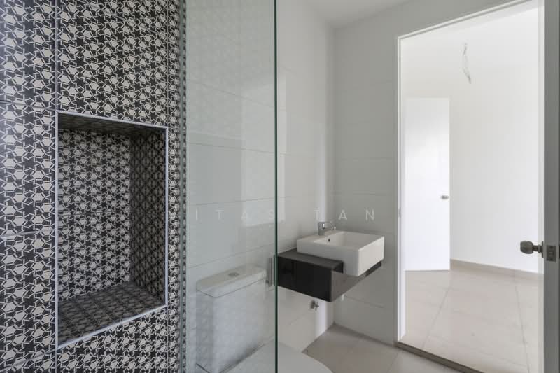 Townhouse for Sale in Setia Alam (Selangor) - Vitas Tan - Bathroom - PropertyGuru.com.my