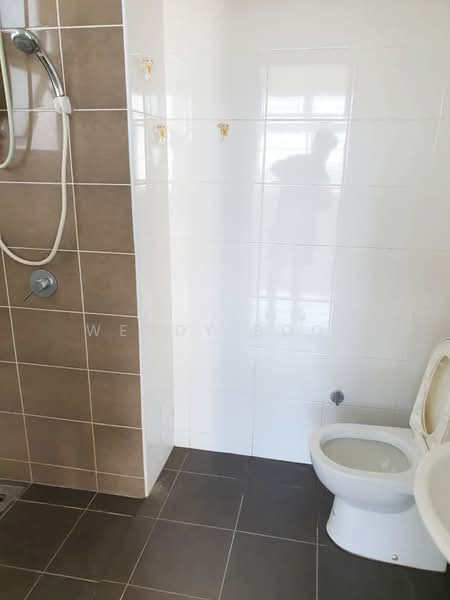 Condominium for Sale at Dwiputra Residences - Wendy Boon - Bathroom - PropertyGuru.com.my