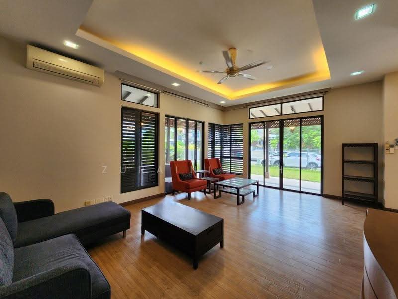 Rumah Berkembar untuk Dijual di Bukit Jelutong (Shah Alam) - Zuraini Soh - Living Room - PropertyGuru.com.my
