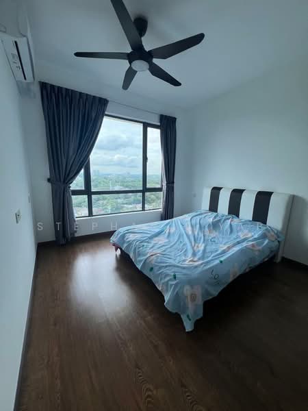 Kediaman Servis untuk Dijual di Country Garden Central Park - Stephanie Yap - Bedroom - PropertyGuru.com.my