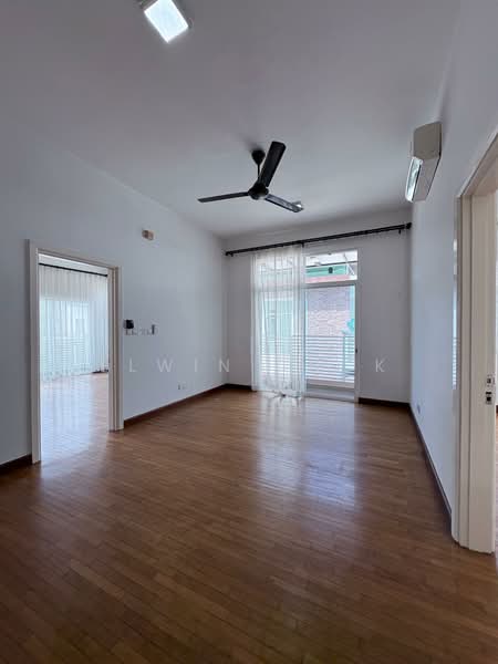 Rumah Berkembar untuk Dijual di Setia Eco Park (Setia Alam) - Elwin Chok - Living Room - PropertyGuru.com.my