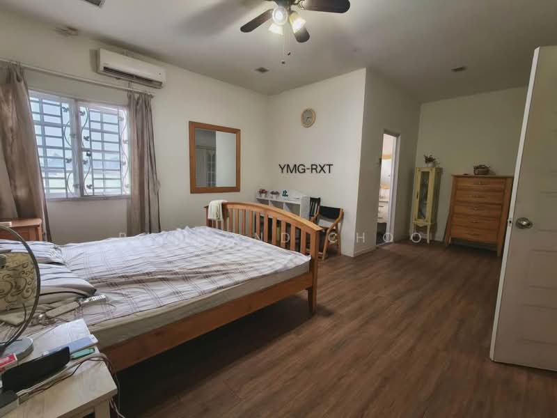 Rumah Teres 2-Tingkat untuk Dijual di Seksyen 32, Kemuning Green Ville (Shah Alam) - Raymond Choo - Bedroom - PropertyGuru.com.my