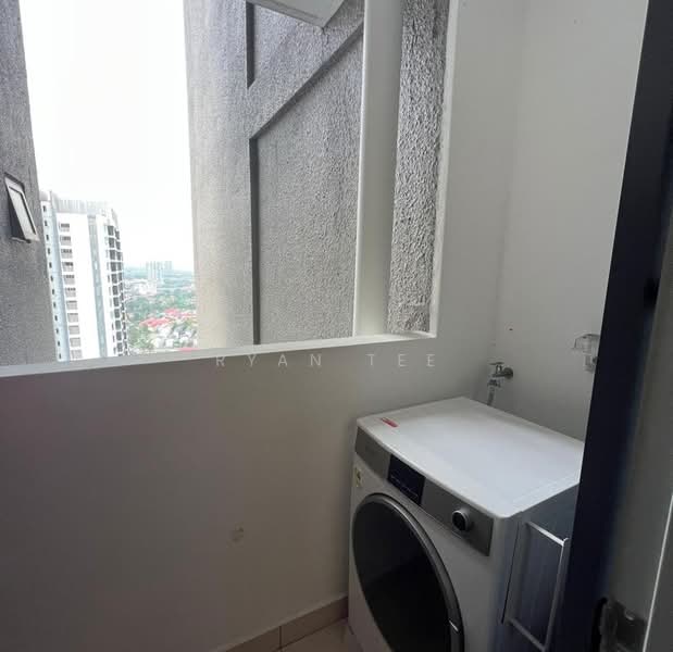 Servis Apartment untuk Disewa di M Centura - Ryan Tee - Balcony - PropertyGuru.com.my