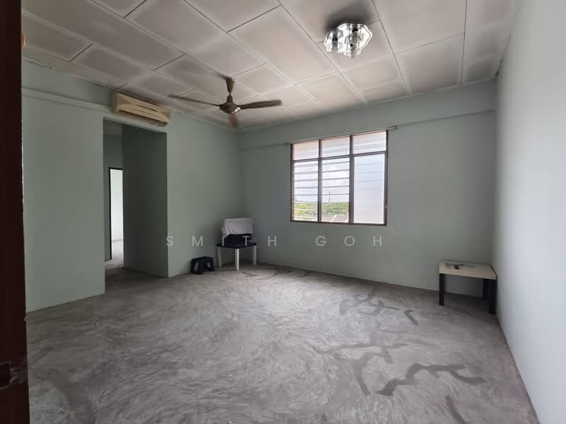 Flat for Sale at Taman Sri Pulai Perdana - Smith Goh - Living Room - PropertyGuru.com.my