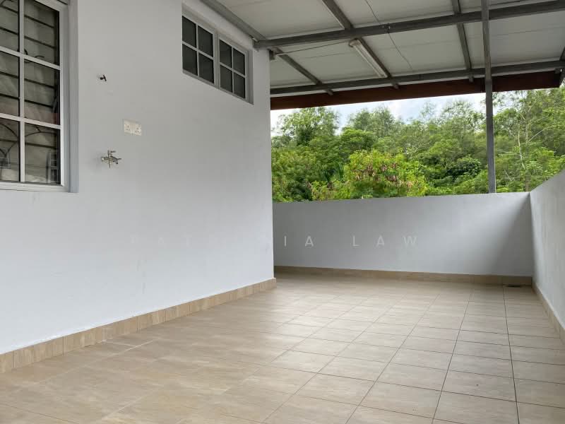 Rumah Teres untuk Dijual di Taman Semenyih Mewah (Semenyih) - Patricia Law - Balcony - PropertyGuru.com.my