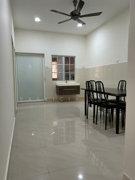 Rumah Teres untuk Dijual di Taman Semenyih Mewah (Semenyih) - Patricia Law - Dining Room - PropertyGuru.com.my