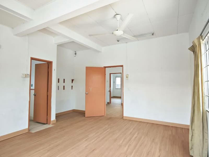Rumah Teres 2-Tingkat untuk Disewa di Kota Kemuning (Shah Alam) - Ivy Mak - Living Room - PropertyGuru.com.my