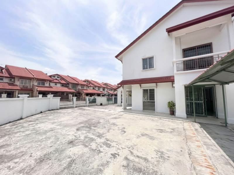 Rumah Teres 2-Tingkat untuk Disewa di Kota Kemuning (Shah Alam) - Ivy Mak - Exterior - PropertyGuru.com.my