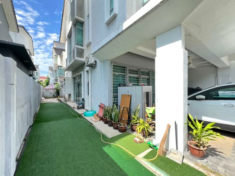 Rumah Berkembar untuk Dijual di Laman Rimbunan (Kepong) - Keanu Tan - Exterior - PropertyGuru.com.my