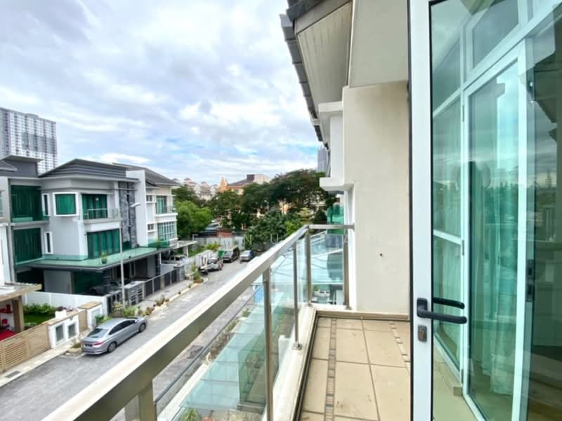 Rumah Berkembar untuk Dijual di Laman Rimbunan (Kepong) - Keanu Tan - Balcony - PropertyGuru.com.my