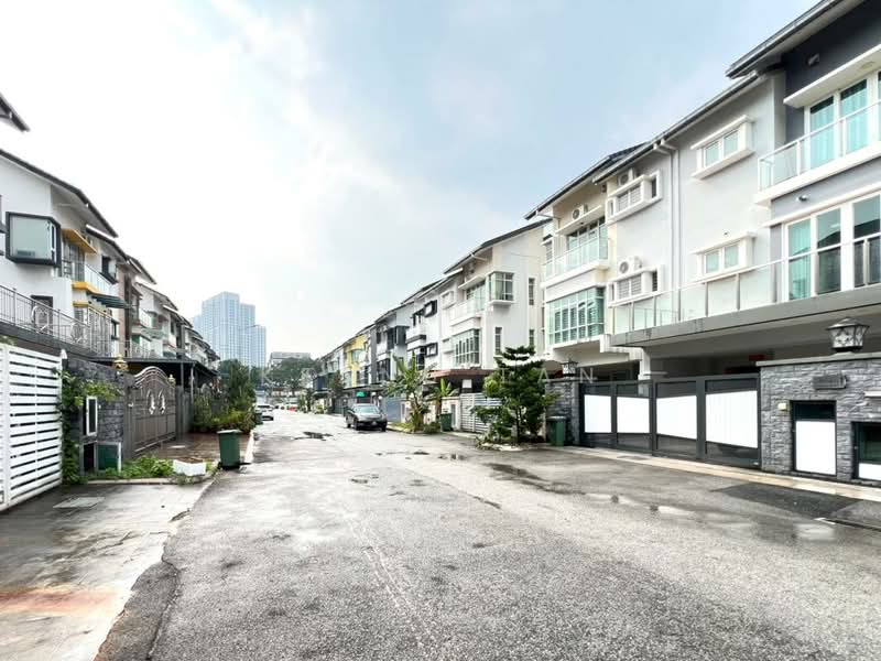 Rumah Berkembar untuk Dijual di Laman Rimbunan (Kepong) - Keanu Tan - Exterior - PropertyGuru.com.my