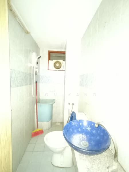Kondominium untuk Dijual di Serina Bay - Evon Kang - Bathroom - PropertyGuru.com.my