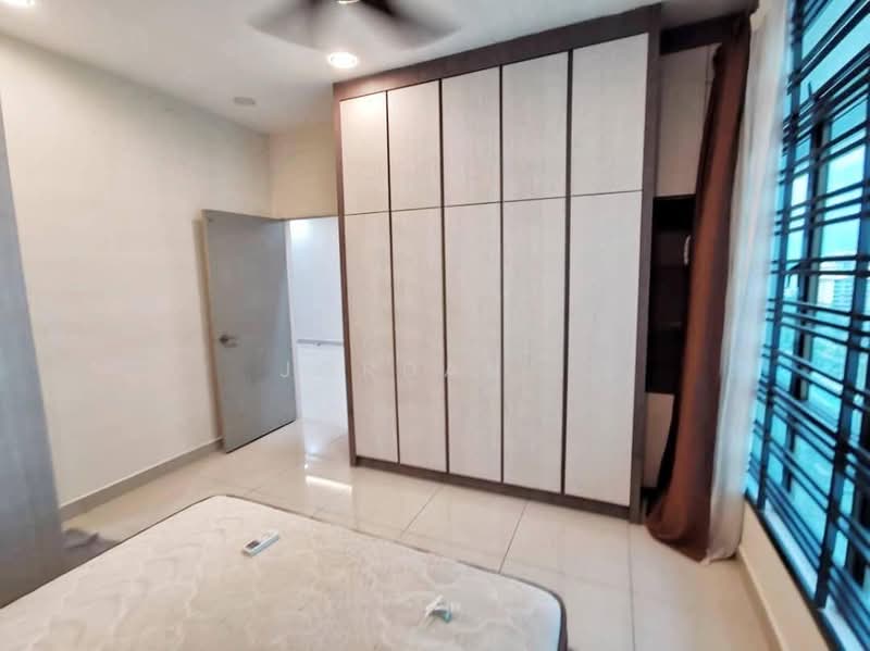 Kondominium untuk Dijual di PARC Regency (Residensi Masai) - Jordan . - PropertyGuru.com.my