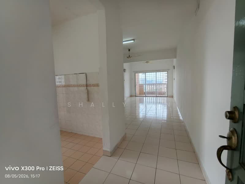 Pangsapuri untuk Disewa di Sri Bayu Apartments - Shally Pun - Living Room - PropertyGuru.com.my