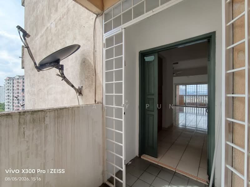 Pangsapuri untuk Disewa di Sri Bayu Apartments - Shally Pun - Balcony - PropertyGuru.com.my