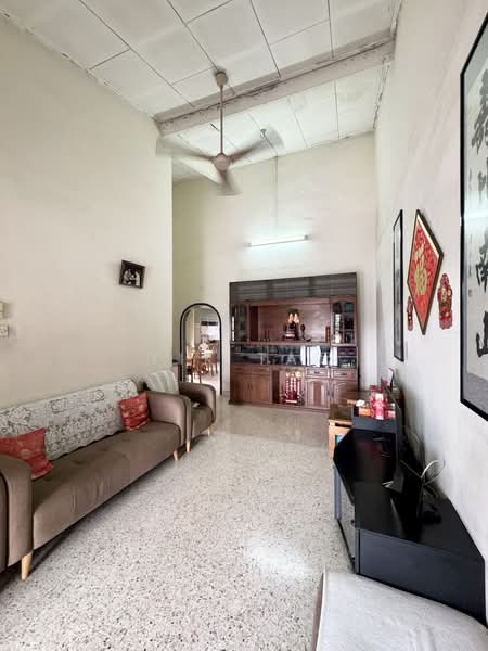1-storey Terraced House for Sale in Taman Perling (Perling) - Yik Tat - PropertyGuru.com.my