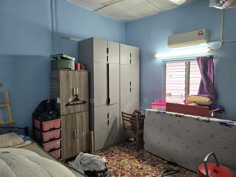 Rumah Banglo untuk Dijual di Seksyen 1 (Petaling Jaya) - Jarrod Joshua - Bedroom - PropertyGuru.com.my