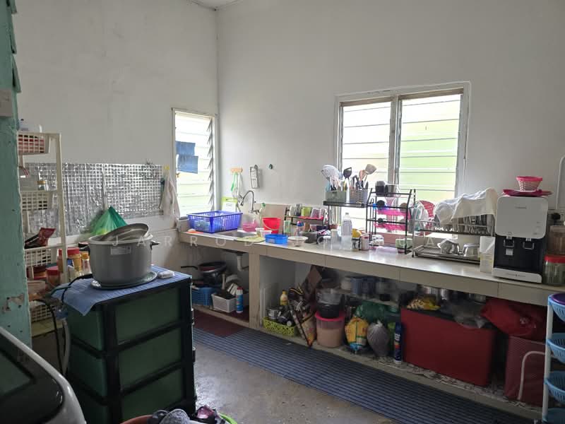 Rumah Banglo untuk Dijual di Seksyen 1 (Petaling Jaya) - Jarrod Joshua - Kitchen - PropertyGuru.com.my