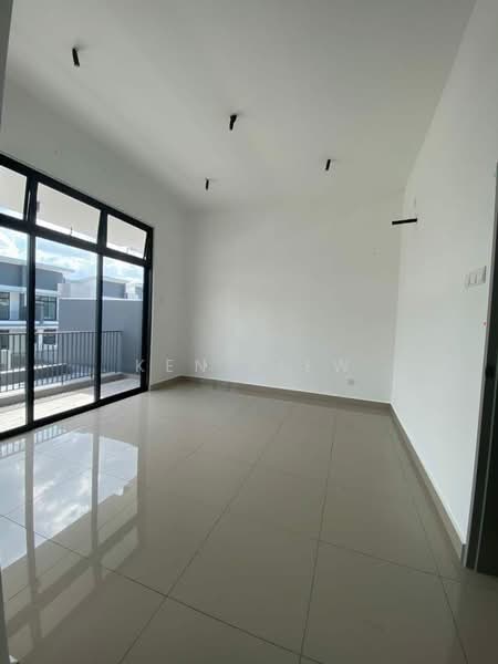 Rumah Teres 2 Tingkat untuk Dijual di Taman Ponderosa (Johor Bahru) - Ken Liew - PropertyGuru.com.my