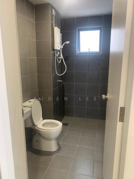Kediaman Servis untuk Disewa di M Astra - Aiden Lee - Bathroom - PropertyGuru.com.my