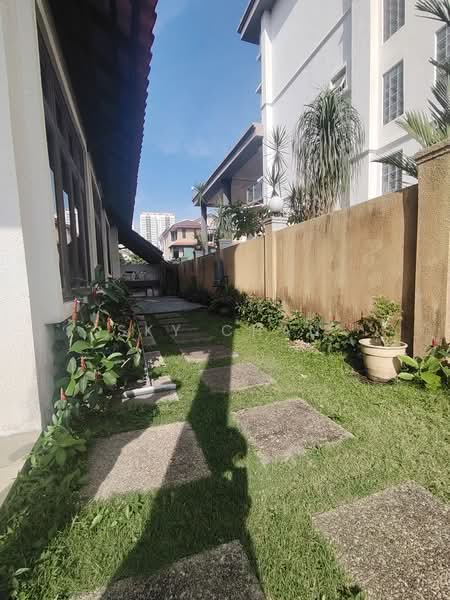 Rumah Banglo untuk Dijual di Taman Gembira (Jalan Klang Lama (Old Klang Road)) - Sky Chan - PropertyGuru.com.my