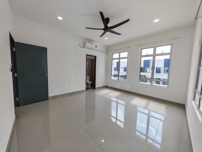 Rumah Teres 2-Tingkat untuk Disewa di Kampung Dato Onn (Johor Bahru) - Ken Liew - PropertyGuru.com.my