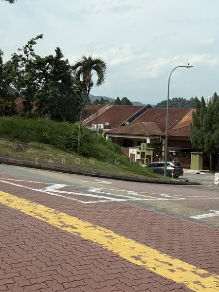 Rumah Teres untuk Disewa di Alam Damai (Cheras) - Earon Chong - Exterior - PropertyGuru.com.my