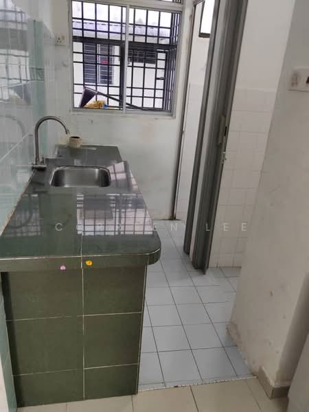 Rumah Flat untuk Disewa di Taman Bukit Jambul - Correen Lee - Kitchen - PropertyGuru.com.my