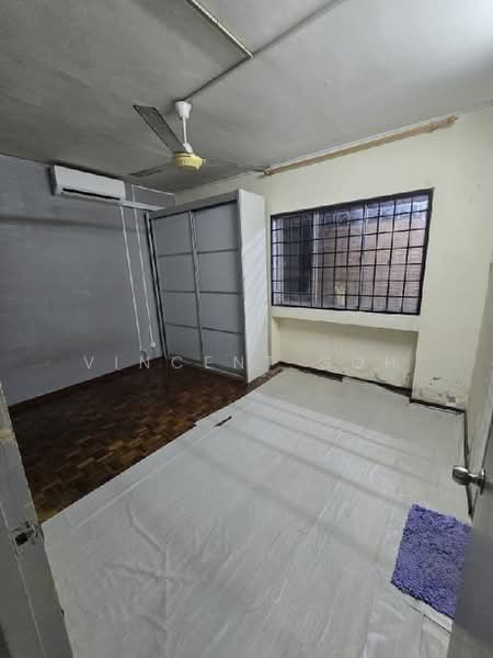 Pangsapuri untuk Dijual di Vista Lavender - Vincent Goh - Bedroom - PropertyGuru.com.my