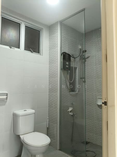Apartment for Sale at Austin Suites (Permata Austin) - Jane Ngoi - Bathroom - PropertyGuru.com.my