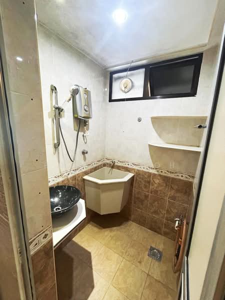 Pangsapuri untuk Disewa di Desa Permata Pearl Block 9 - Bosco Teoh - Bathroom - PropertyGuru.com.my