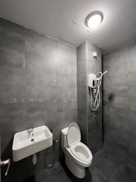 Kondominium untuk Disewa di Verando Residence - Teng Poh Hong - Bathroom - PropertyGuru.com.my