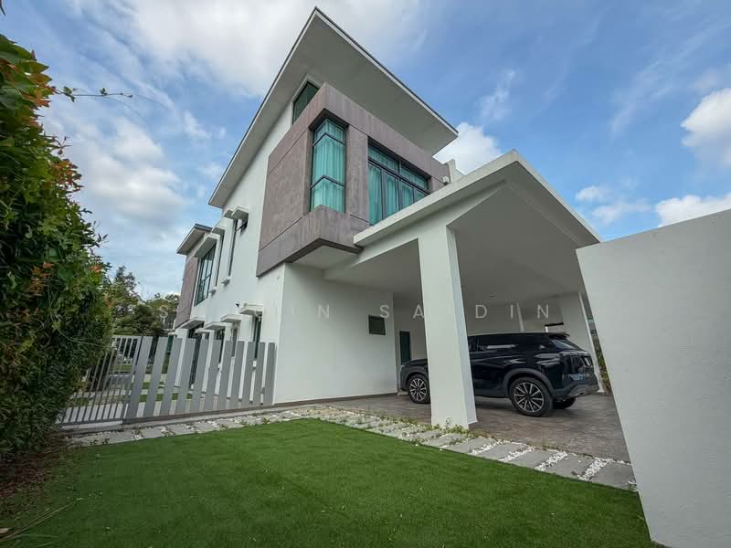 Semi-Detached House for Sale in Cyber 9 (Cyberjaya) - Shiqin Saidin - Exterior - PropertyGuru.com.my